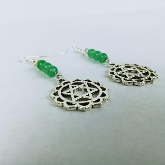 Green Aventurine charka earrings new age healing - Picture 3 of 3